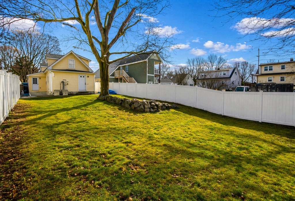 15 Buckingham Street, Unit 2 Boston, MA 02136 - Photo 30 of 38