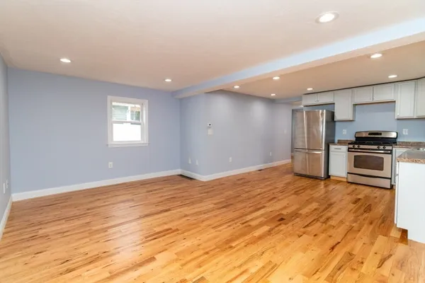 $2,500 | 15 Buckingham Street, Unit 2, Boston, MA 02136