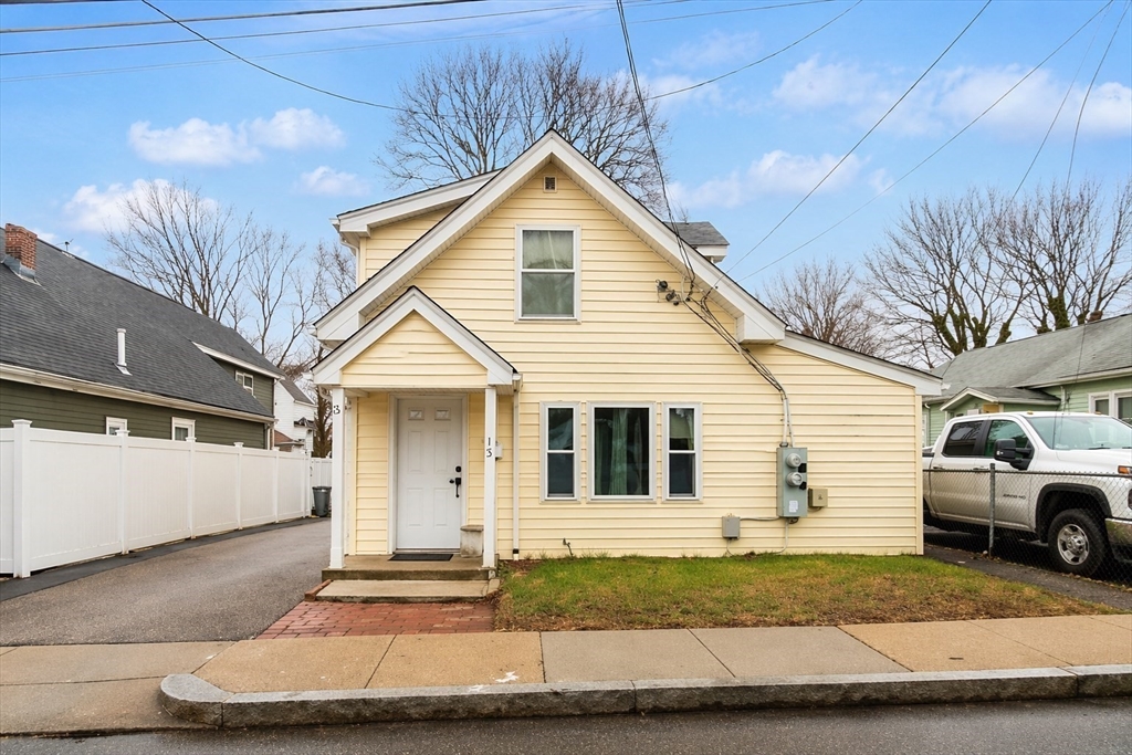 15 Buckingham Street, Unit 2 Boston, MA 02136 - Photo 33 of 38