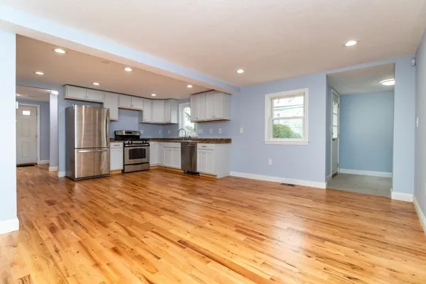 $2,500 | 15 Buckingham Street, Unit 2, Boston, MA 02136