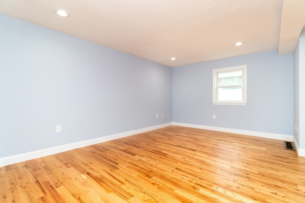 15 Buckingham Street, Unit 2 Boston, MA 02136 - Photo 7 of 38