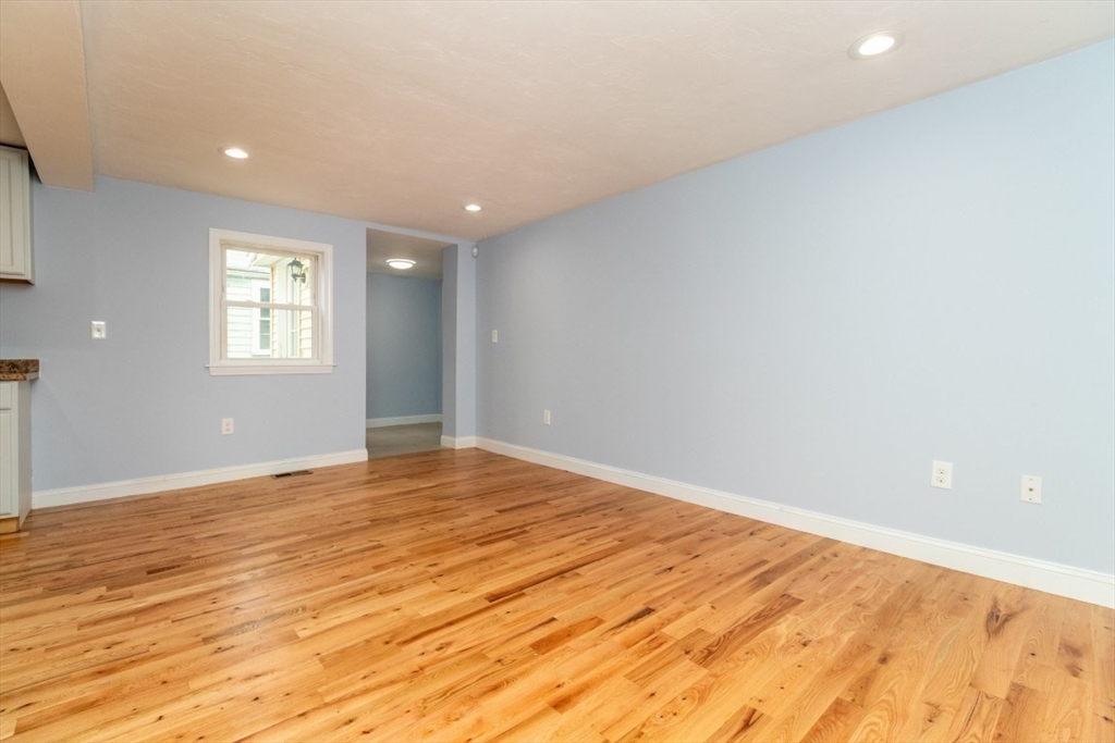 15 Buckingham Street, Unit 2 Boston, MA 02136 - Photo 9 of 38