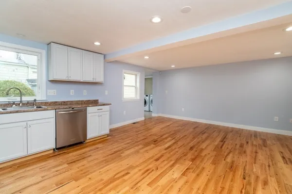 $2,500 | 15 Buckingham Street, Unit 2, Boston, MA 02136