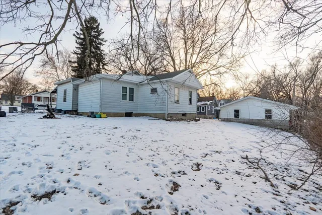 $224,900 | 1003 West Jackson Street, Bloomington, IL 61701