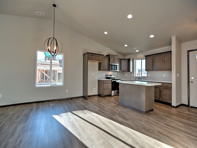 10406 West Salmonberry Road Cheney, WA 99004 - Photo 13 of 28