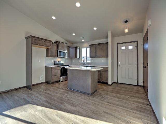 10406 West Salmonberry Road Cheney, WA 99004 - Photo 14 of 28