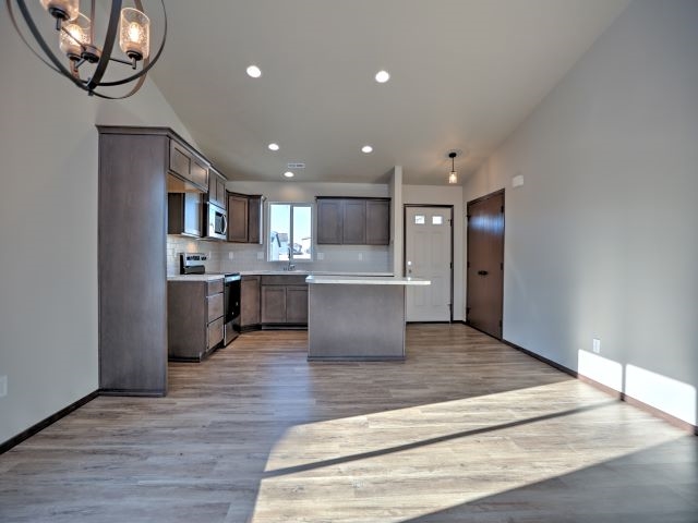 10406 West Salmonberry Road Cheney, WA 99004 - Photo 15 of 28