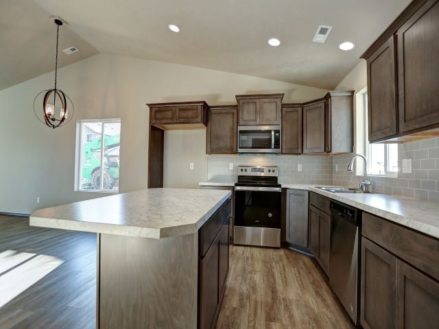 10406 West Salmonberry Road Cheney, WA 99004 - Photo 17 of 28