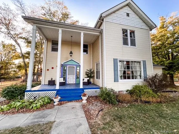 $365,000 | 601 North Grand Street, Fowlerville, MI 48836