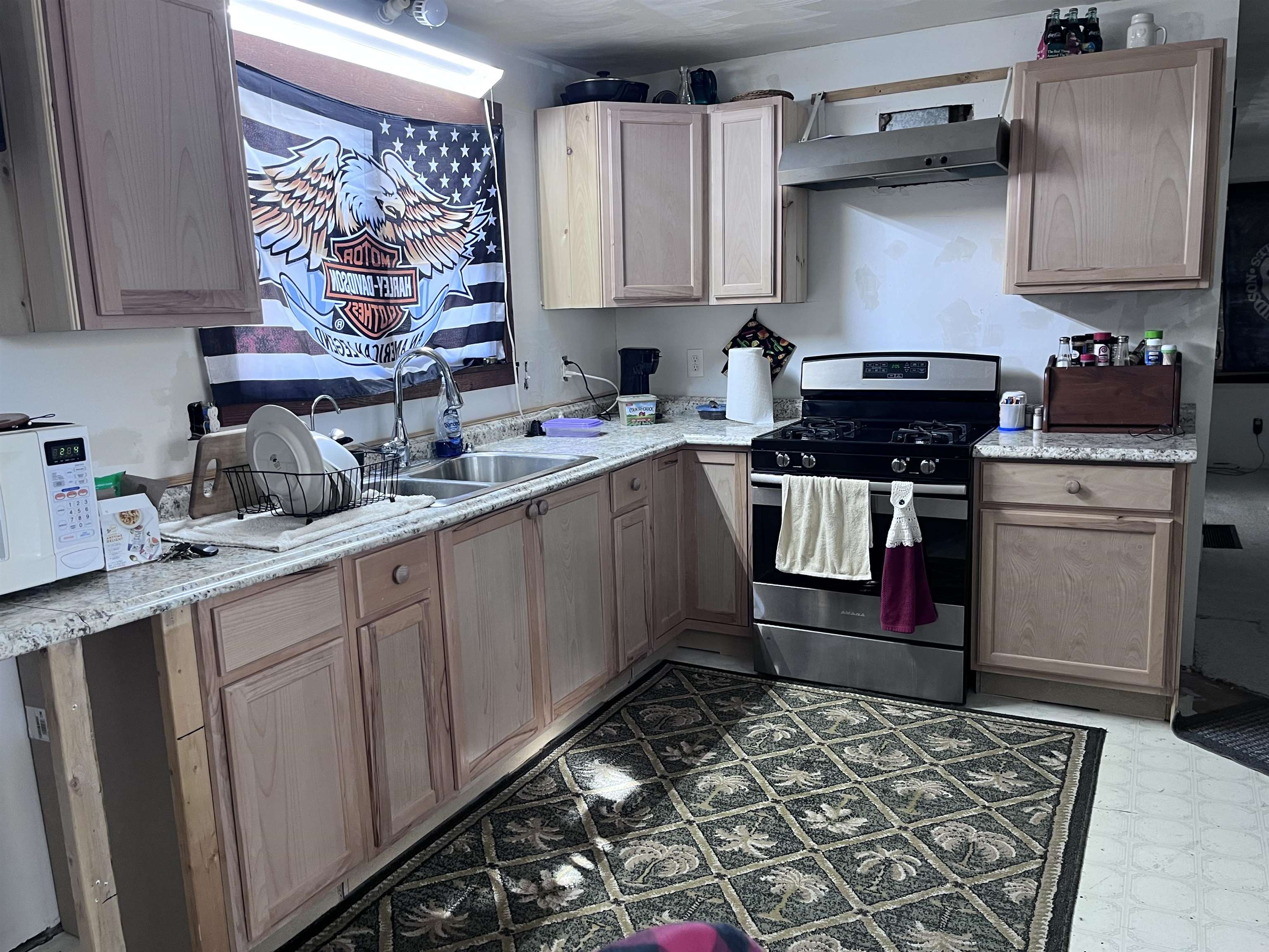 407 North Baldwin Road Owosso, MI 48867 - Photo 9 of 22 50162333-797b85d2-9bdf-4de2-bfa0-eb2b0335a8c1.JPG