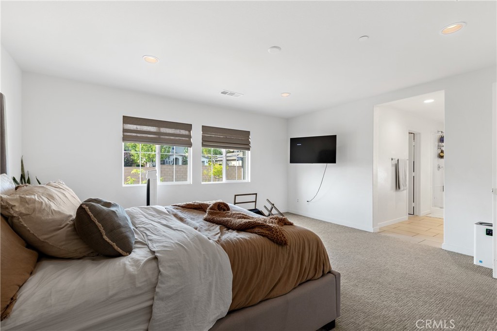 28341 Heather Grn Way Menifee, CA 92584 - Photo 24 of 44 Master bedroom