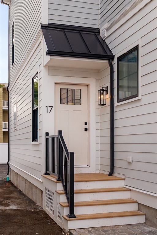 17 South Waverly Street, Unit 17 Boston, MA 02135 - Photo 3 of 29 a view of entryway