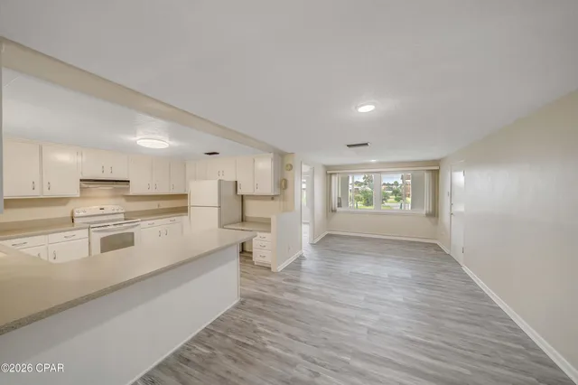 $2,200 | 4736 Sunset Drive, Panama City, FL 32404