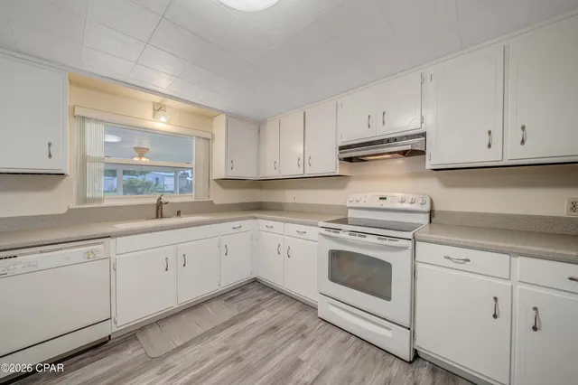 $2,200 | 4736 Sunset Drive, Panama City, FL 32404