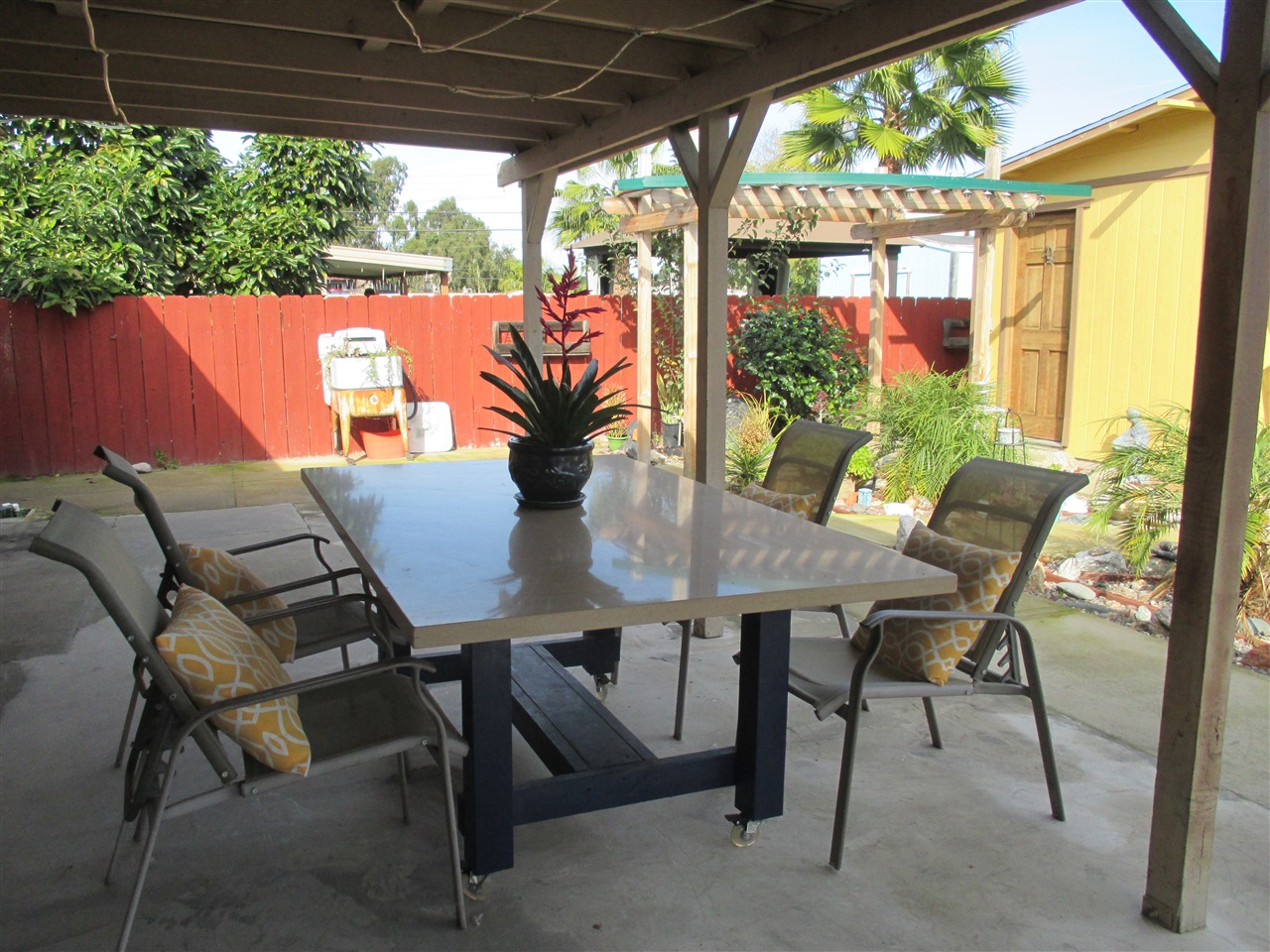 941 Rangeview Street Spring Valley, CA 91977 - Photo 5 of 16 Gallery Image 5