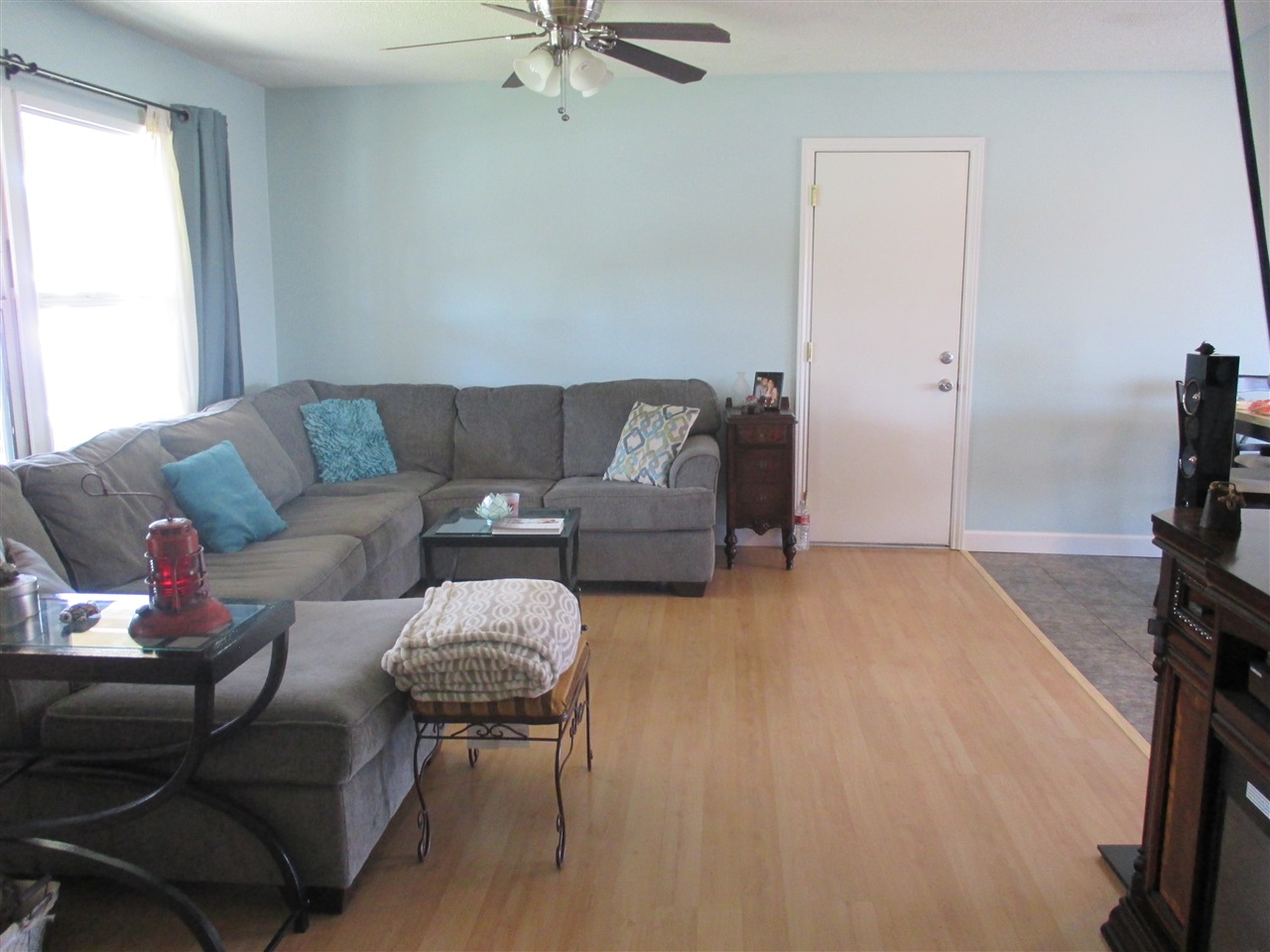 941 Rangeview Street Spring Valley, CA 91977 - Photo 7 of 16 Gallery Image 7