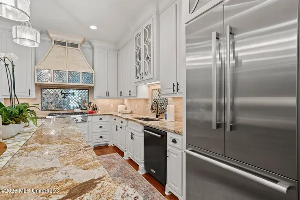 $1,197,000 | 260 Hidden Oaks Drive, Ridgeland, MS 39157