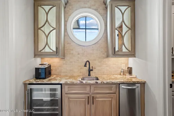 $1,197,000 | 260 Hidden Oaks Drive, Ridgeland, MS 39157