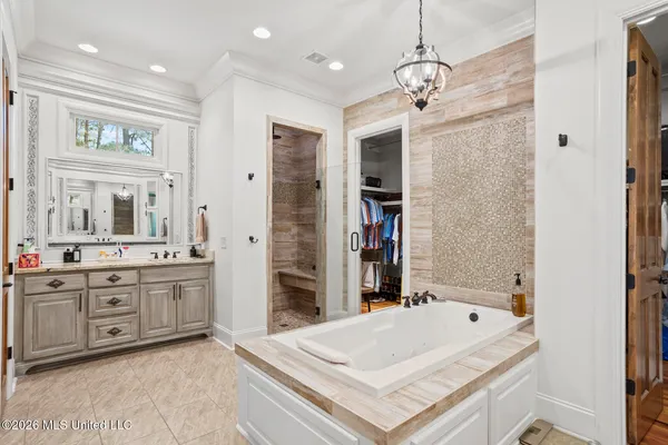 $1,197,000 | 260 Hidden Oaks Drive, Ridgeland, MS 39157