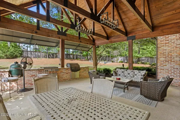 $1,197,000 | 260 Hidden Oaks Drive, Ridgeland, MS 39157