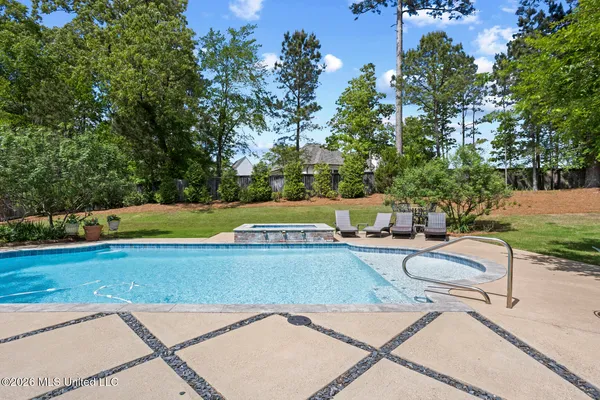 $1,197,000 | 260 Hidden Oaks Drive, Ridgeland, MS 39157