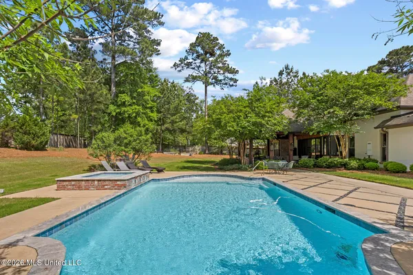 $1,197,000 | 260 Hidden Oaks Drive, Ridgeland, MS 39157