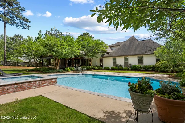 $1,197,000 | 260 Hidden Oaks Drive, Ridgeland, MS 39157
