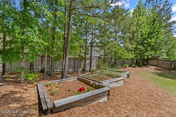 $1,197,000 | 260 Hidden Oaks Drive, Ridgeland, MS 39157