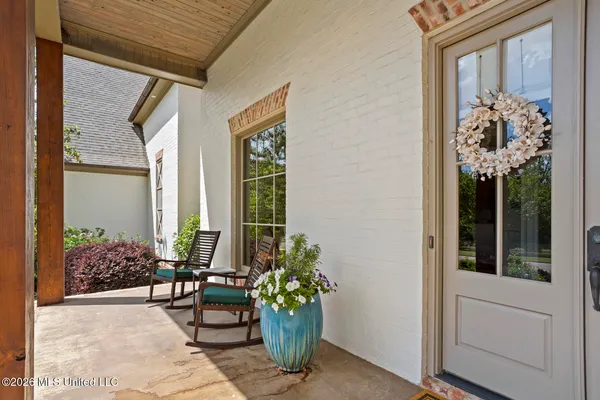 $1,197,000 | 260 Hidden Oaks Drive, Ridgeland, MS 39157