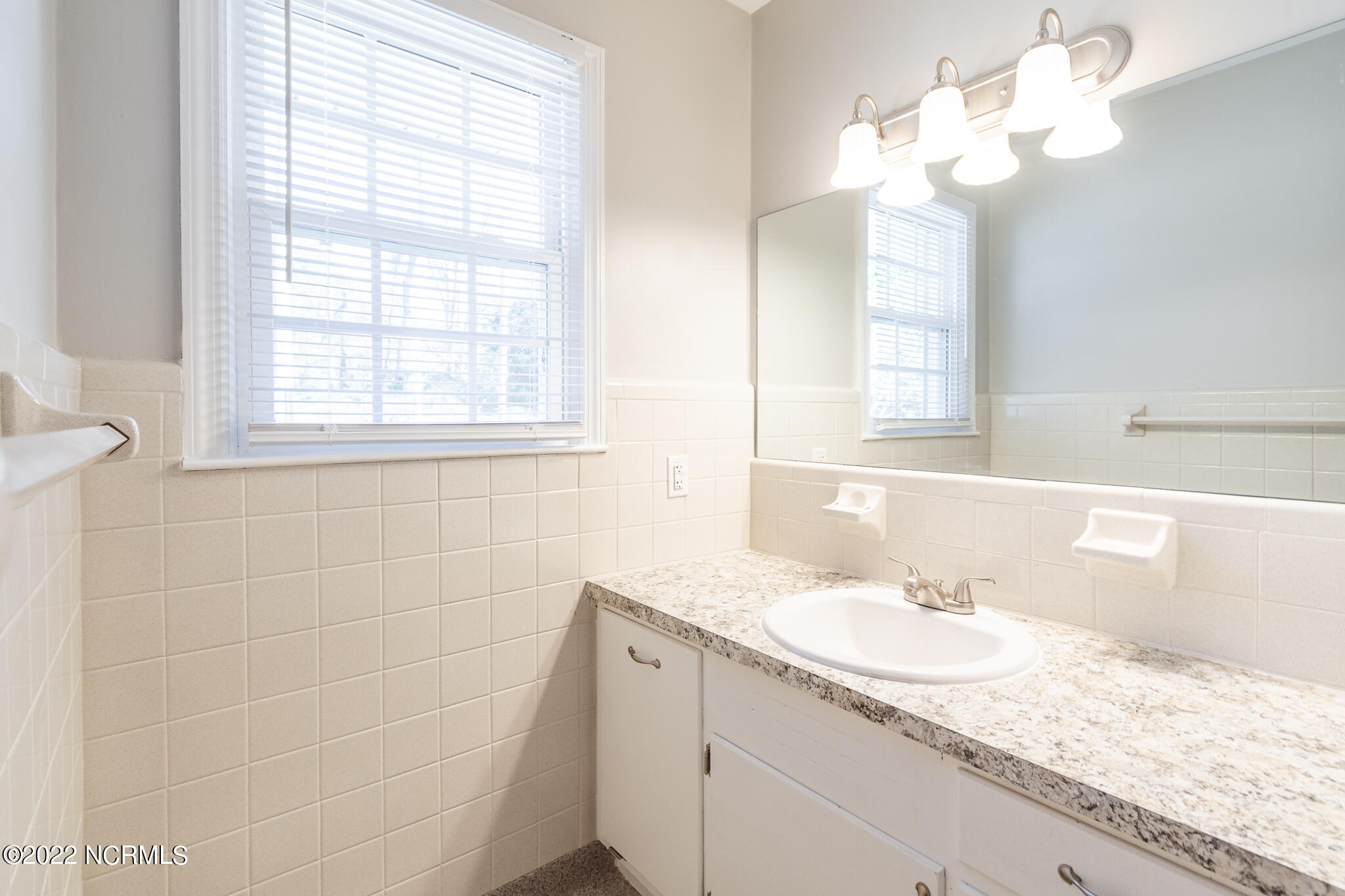 466 Happy Valley Road Elizabethtown, NC 28337 - Photo 30 of 30 Master Bath