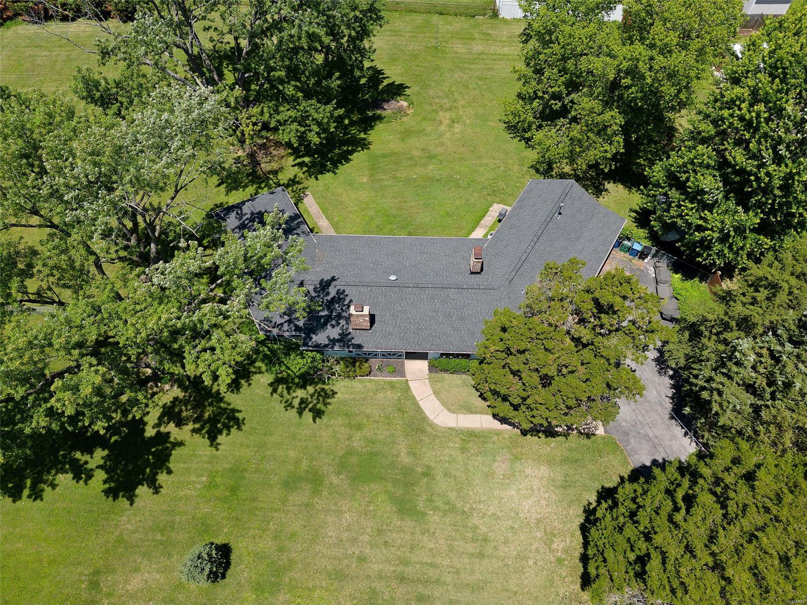 3155 Ringer Road St. Louis, MO 63125 - Photo 13 of 49 Gallery Image 13