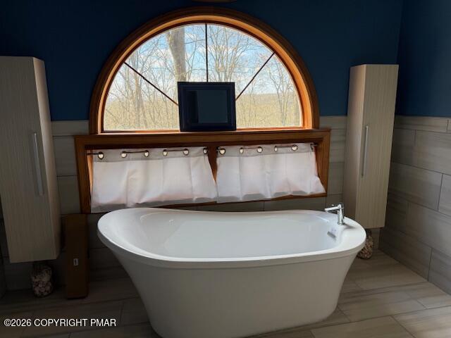 197 Radcliff Road Bushkill, PA 18324 - Photo 13 of 28 IMG_5237