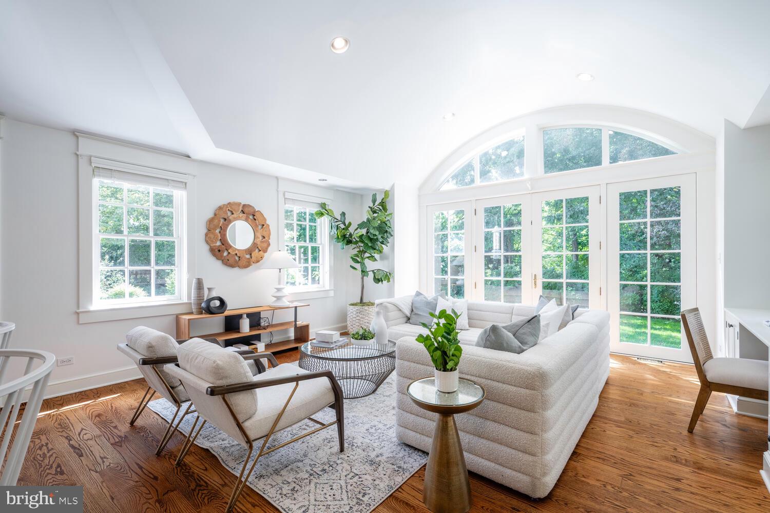 5804 Cedar Parkway Chevy Chase, MD 20815 - Photo 18 of 95