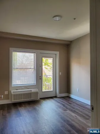 $2,500 | 545 39th Street, Unit 406, Union City, NJ 07087