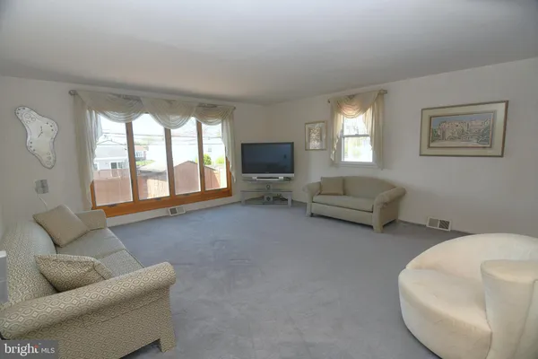 $424,900 | 1150 Morefield Road, Philadelphia, PA 19115