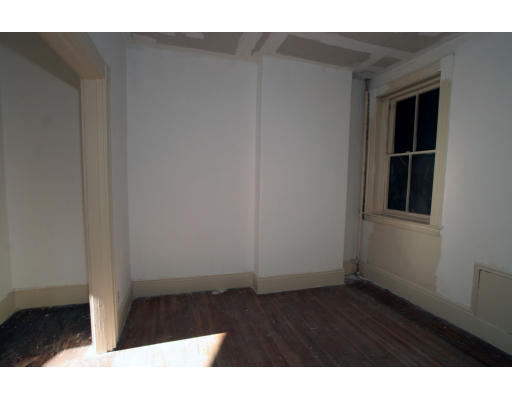 27 Symphony Road Boston, MA 02115 - Photo 9 of 10