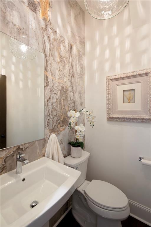 545 Canton Walk Roswell, GA 30075 - Photo 30 of 58