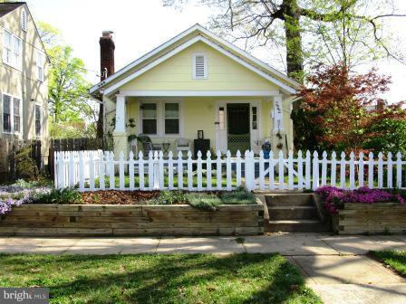 815 Islington Street Silver Spring, MD 20910 - Photo 22 of 25 Exterior (Front)