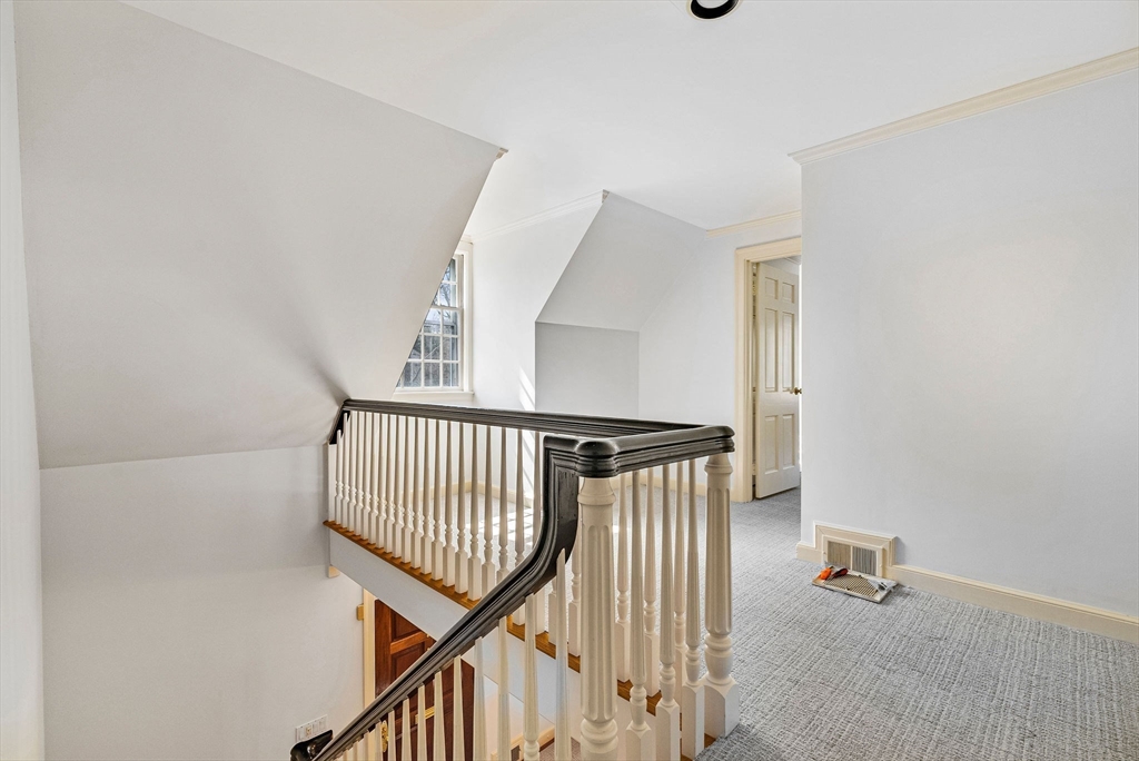 11 Wachusett Road Wellesley, MA 02481 - Photo 18 of 37