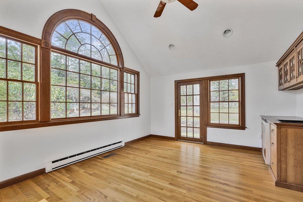 11 Wachusett Road Wellesley, MA 02481 - Photo 7 of 37