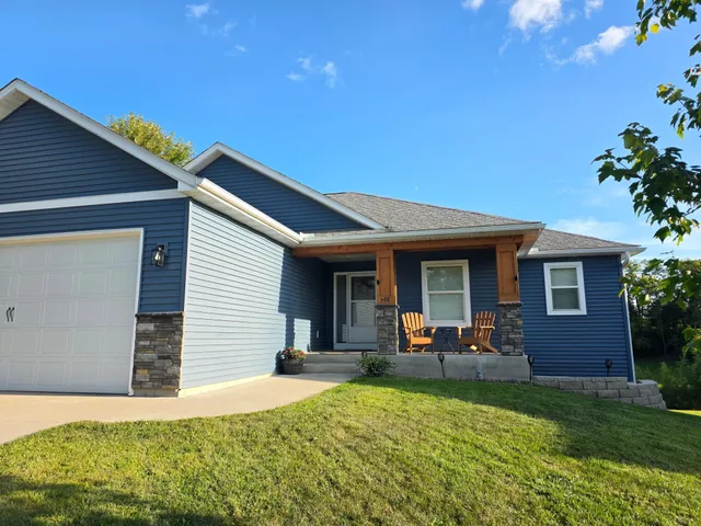 $456,500 | 988 Vine Street, Jordan, MN 55352