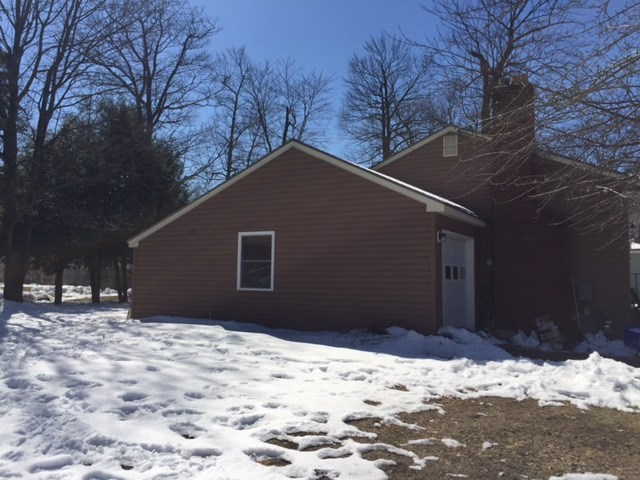 135 Heineberg Road Burlington, VT 05408 - Photo 3 of 39