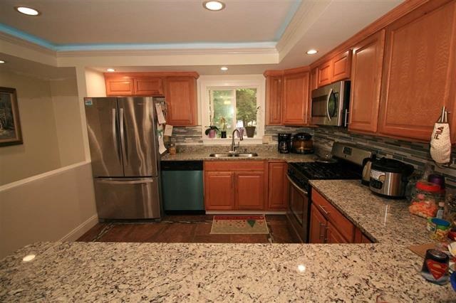 135 Heineberg Road Burlington, VT 05408 - Photo 6 of 39