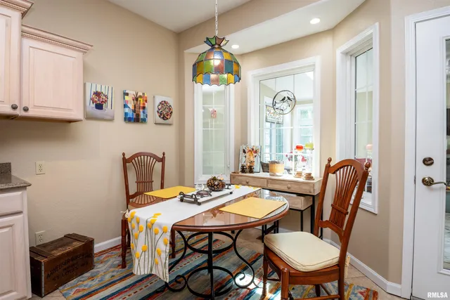 $297,500 | 403 Prairie Springs Drive, Chillicothe, IL 61523