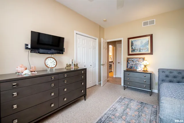 $297,500 | 403 Prairie Springs Drive, Chillicothe, IL 61523