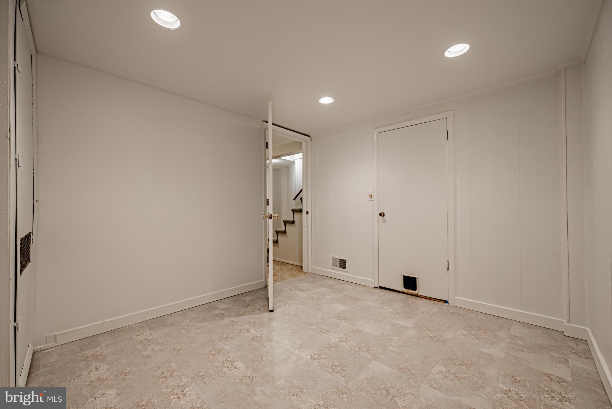 1509 Moffet Road Silver Spring, MD 20903 - Photo 35 of 44