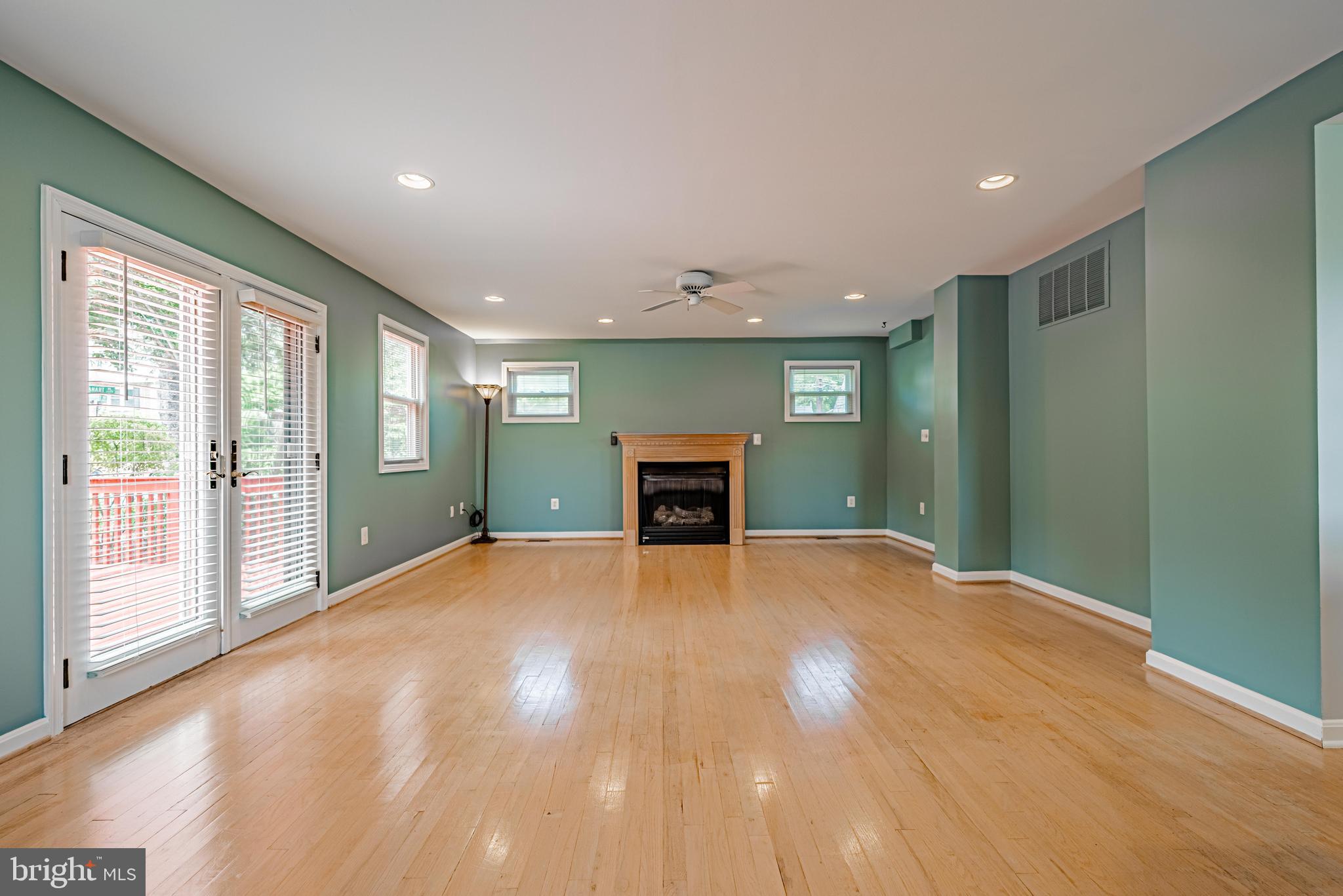 1509 Moffet Road Silver Spring, MD 20903 - Photo 7 of 44