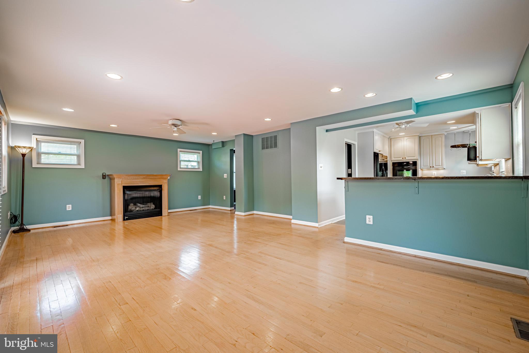 1509 Moffet Road Silver Spring, MD 20903 - Photo 10 of 44