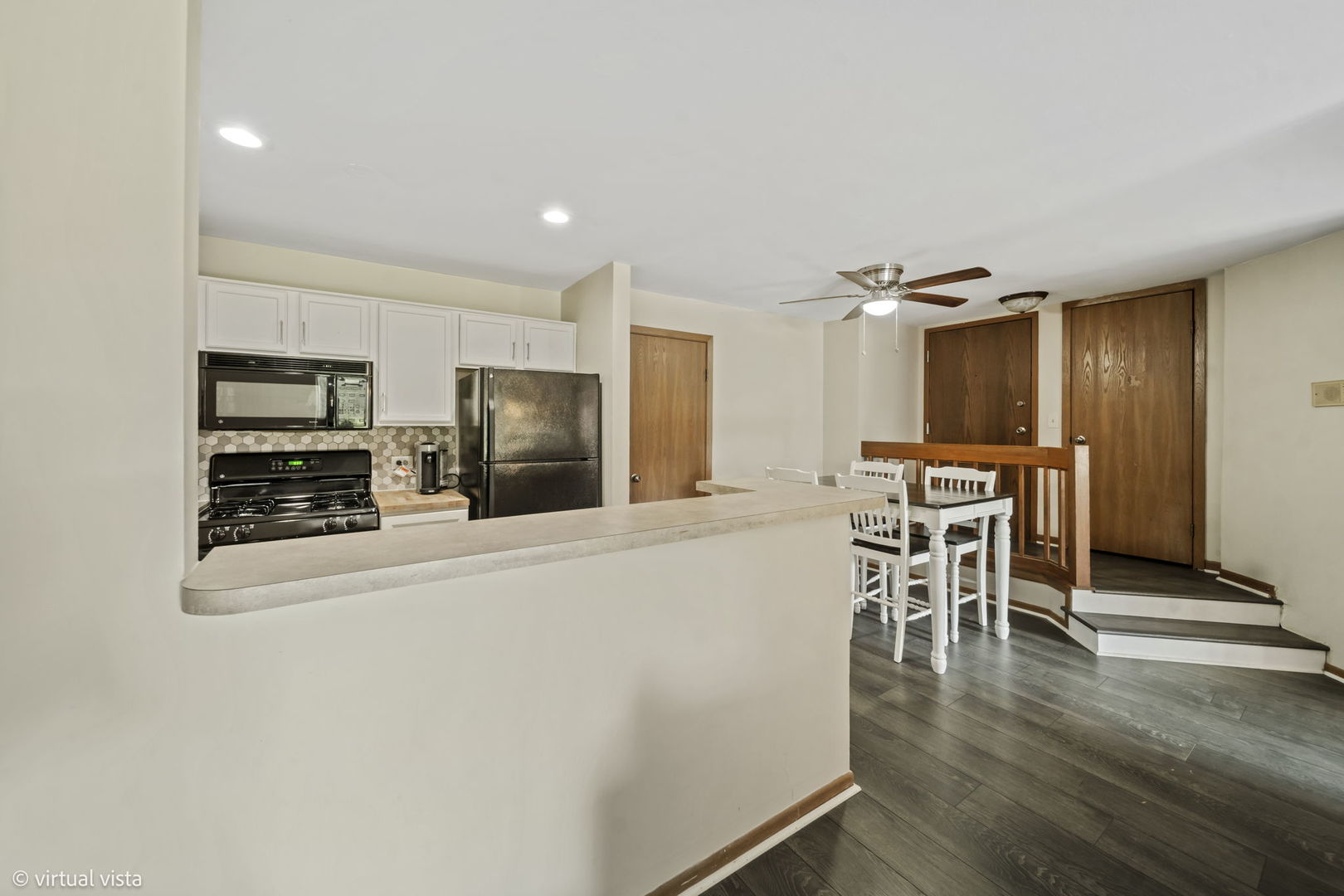1328 McDowell Road, Unit 103 Naperville, IL 60563 - Photo 4 of 17 Gallery Image 4
