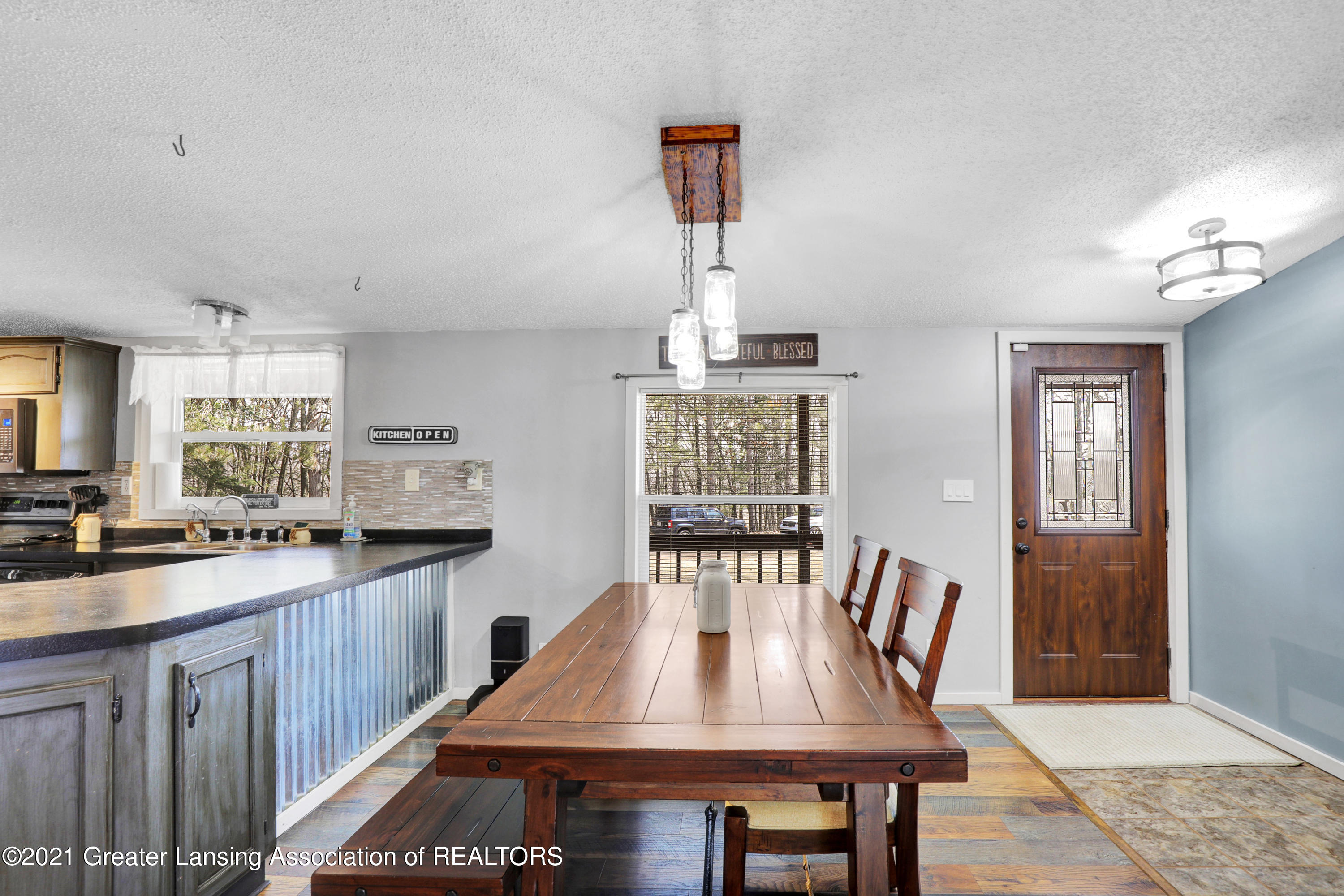 6107 Woods Road Bellevue, MI 49021 - Photo 10 of 51 9I3A0902